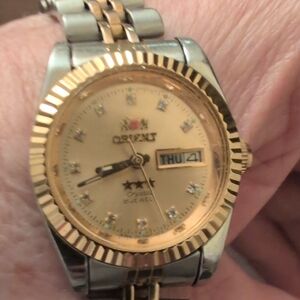 Two-Tone Gold & Silver Ladies Automatic Watch. It Looks Like A Rolex.